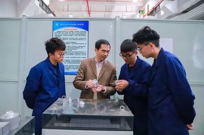 “宁送外卖不进工厂”已成过去？应届毕业生揭秘 高端制造业的机电一体化专业真香